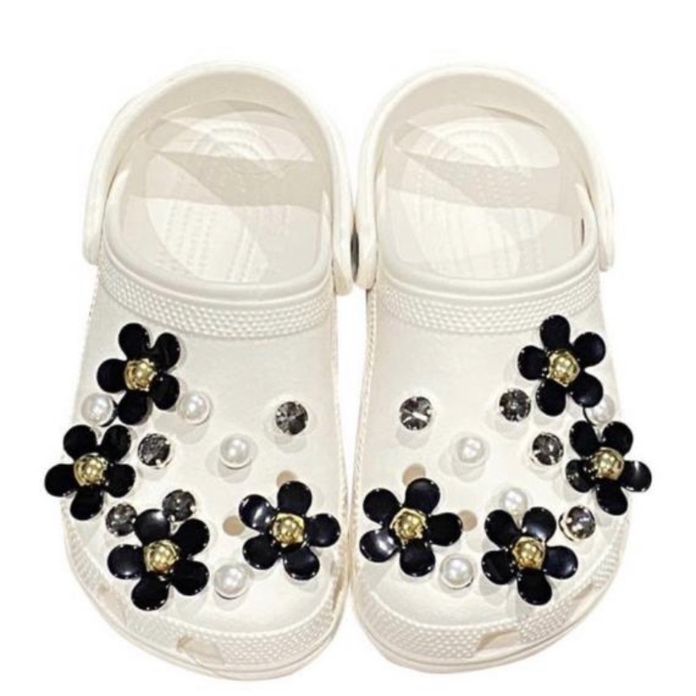 Croc Charms Black Daisy Flower Diamond Set